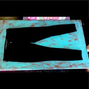 Distressed size 8 Black AE Jeggings Super Stretch